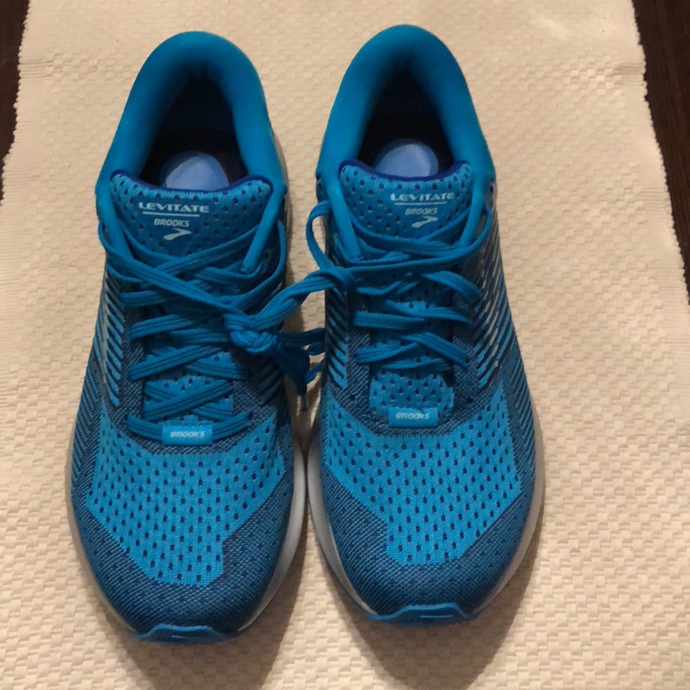 Levitate Brooks Running Shoes